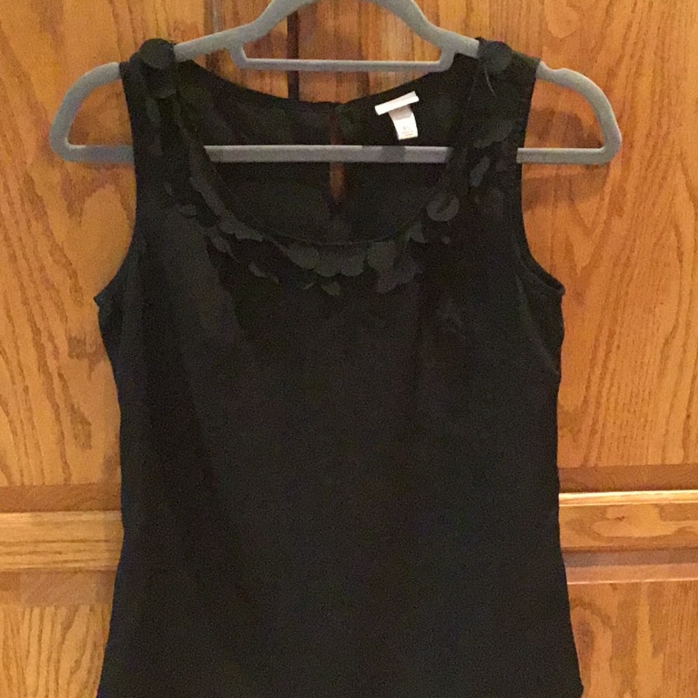 Sleeveless shirt